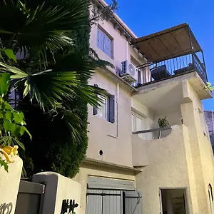  Hébergement de vacances Maison De Village Avec Balcon Rooftop