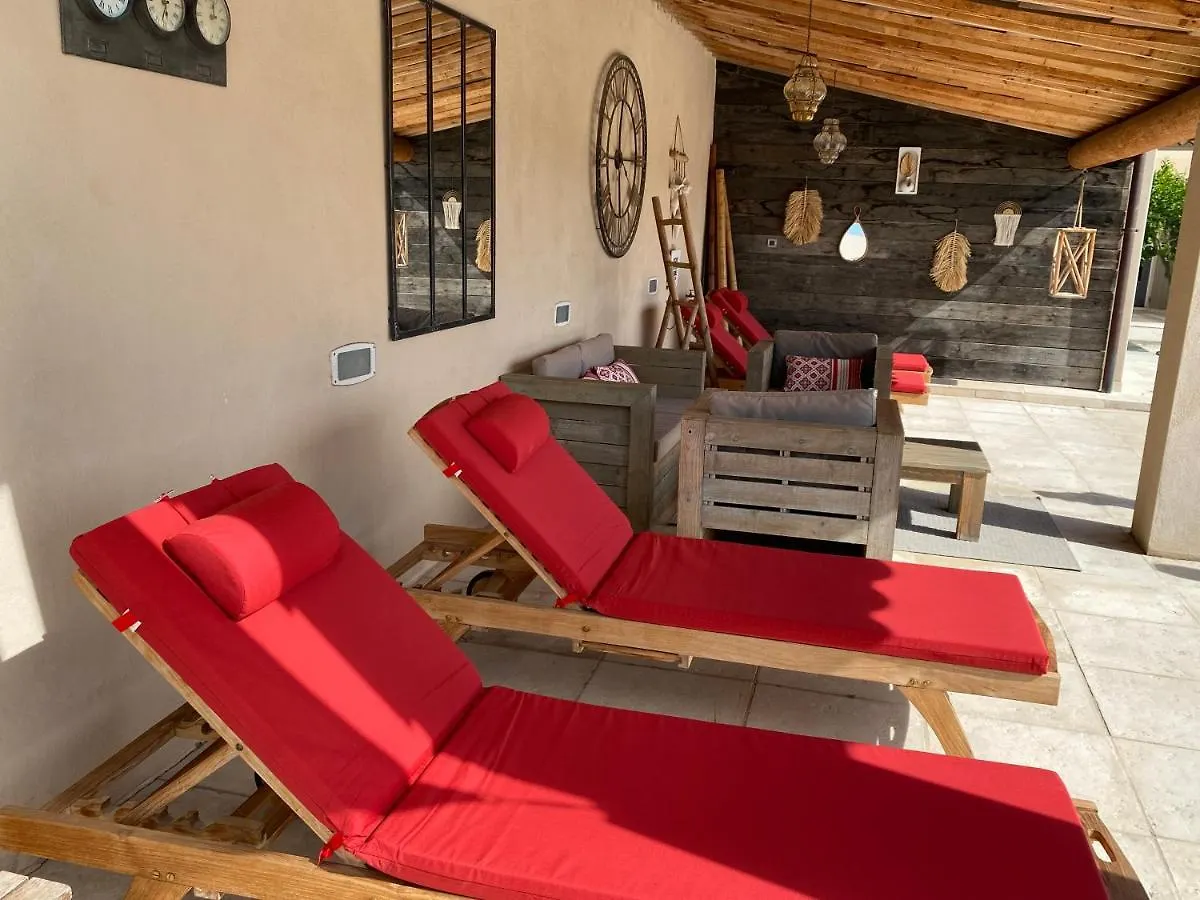 Holiday home La Maison Des Amis Maillane France