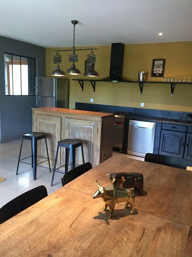 La Maison Des Amis Maillane 0*,  France